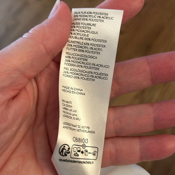 By Anthropologie Cropped Faux Fur Hooded Jacket NWT L - Picture 12 of 13